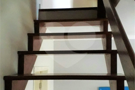 Casa à venda com 3 quartos, sendo 1 suíte,  no condomínio Jardim das Palmas, São Paulo - SP