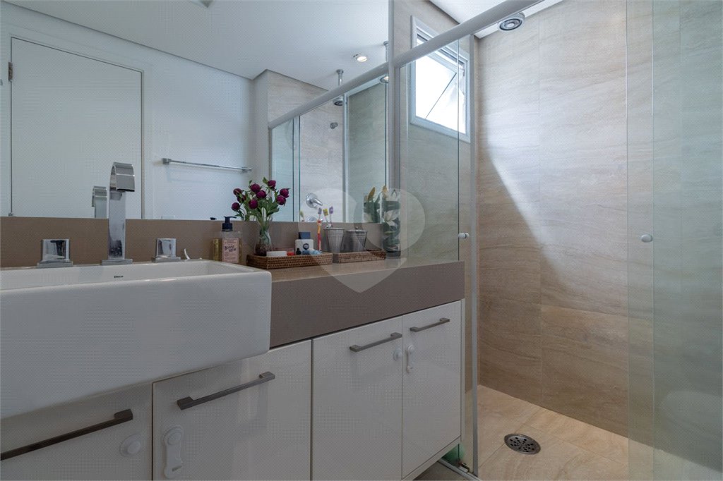 Apartamento à venda com 3 quartos, sendo 1 suíte, em Campo Belo, São Paulo, SP