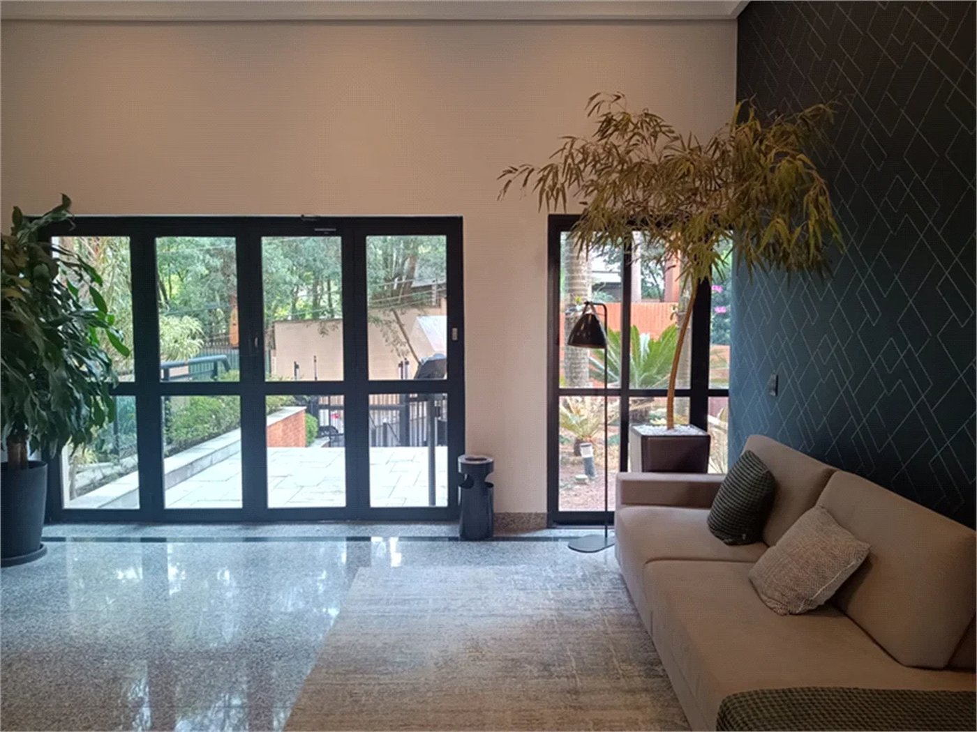 Apartamento à venda com 3 quartos, sendo 1 suíte, em Jardim Ampliação, São Paulo, SP