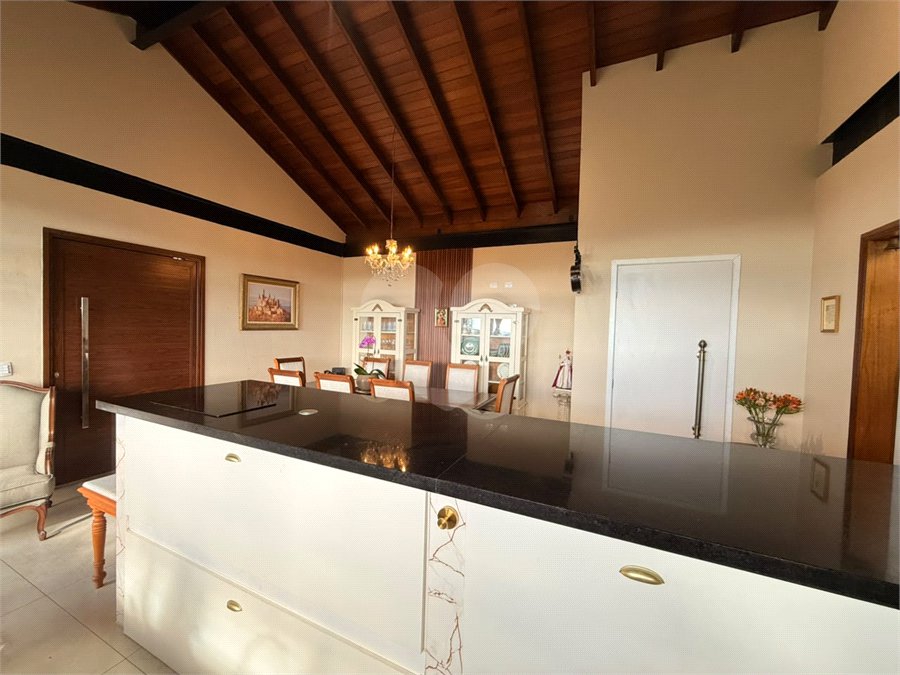 Casa à venda com 4 quartos, sendo 1 suíte,  no condomínio Alpes da Cantareira, Mairiporã - SP