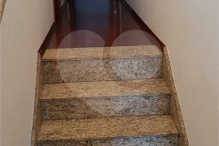 Sobrado à venda com 4 quartos, sendo 1 suíte,  em Olímpico, São Caetano do Sul, SP