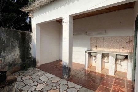Casa à venda com 3 quartos, sendo 1 suíte, em Jardim das Oliveiras, Três Lagoas, MS