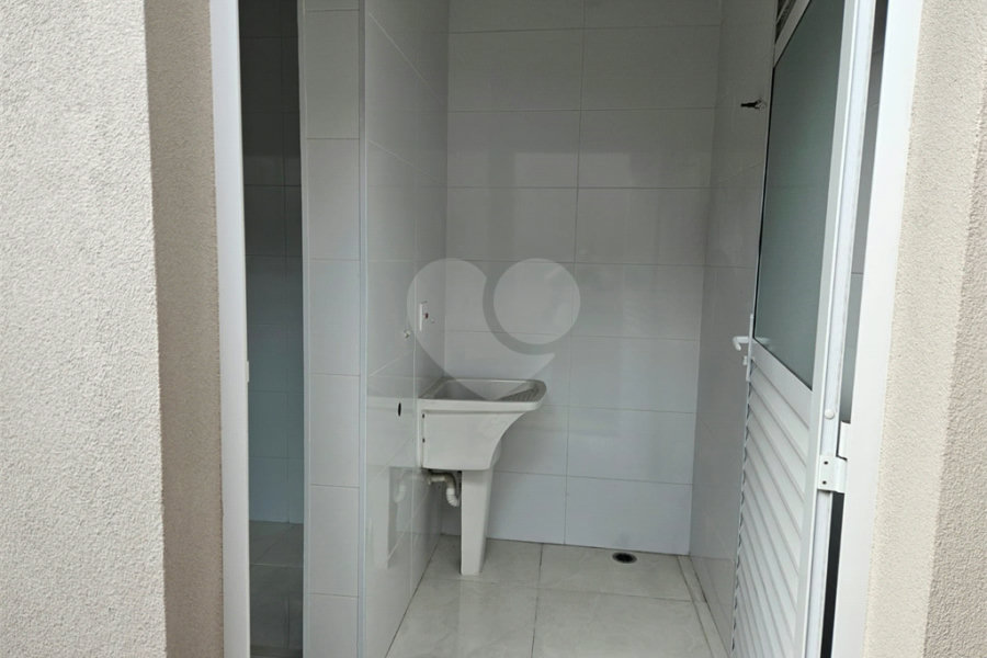 Sobrado à venda com 3 quartos, sendo 1 suíte, em Vila Romero, São Paulo, SP