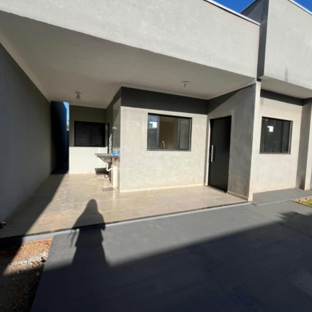 Casa à venda ou para alugar com 2 quartos, sendo 1 suíte,  em Jardim Bela Vista, Três Lagoas, MS