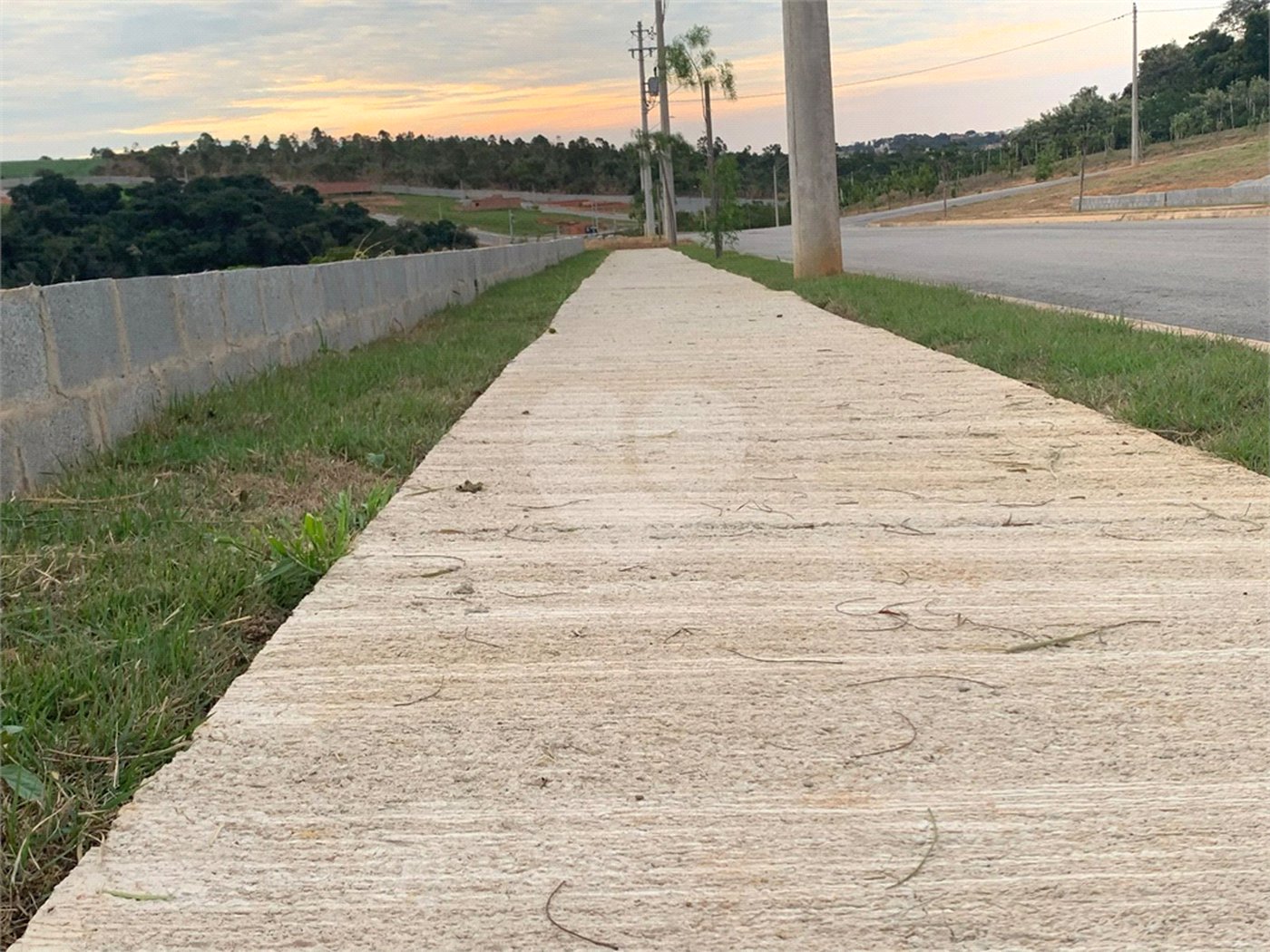 Terreno à venda no condomínio Jardim Residencial Helena Maria, Sorocaba - SP