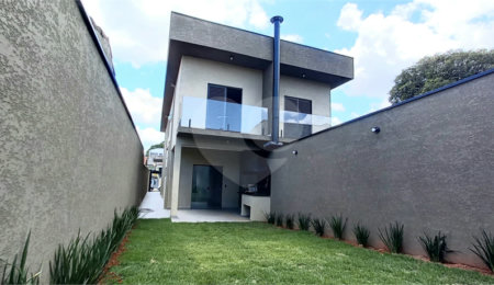 Sobrado à venda com 3 suítes em Alvinópolis, Atibaia, SP