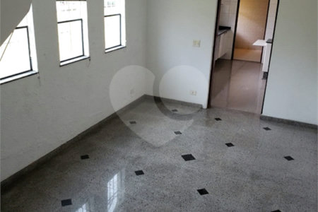 Sobrado à venda com 3 quartos, sendo 1 suíte, em Vila Maria Alta, São Paulo, SP