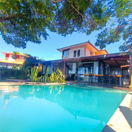 Casa à venda com 5 quartos, sendo 4 suítes, em Manguinhos, Armação dos Búzios, RJ