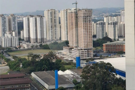 Apartamento à venda com 3 quartos, sendo 1 suíte,  em Vila Suissa, Mogi das Cruzes, SP