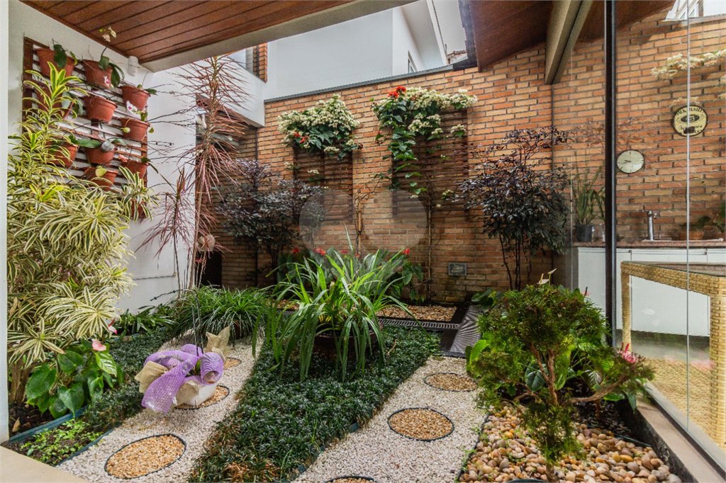 Sobrado à venda com 4 suítes em Tremembé, São Paulo, SP