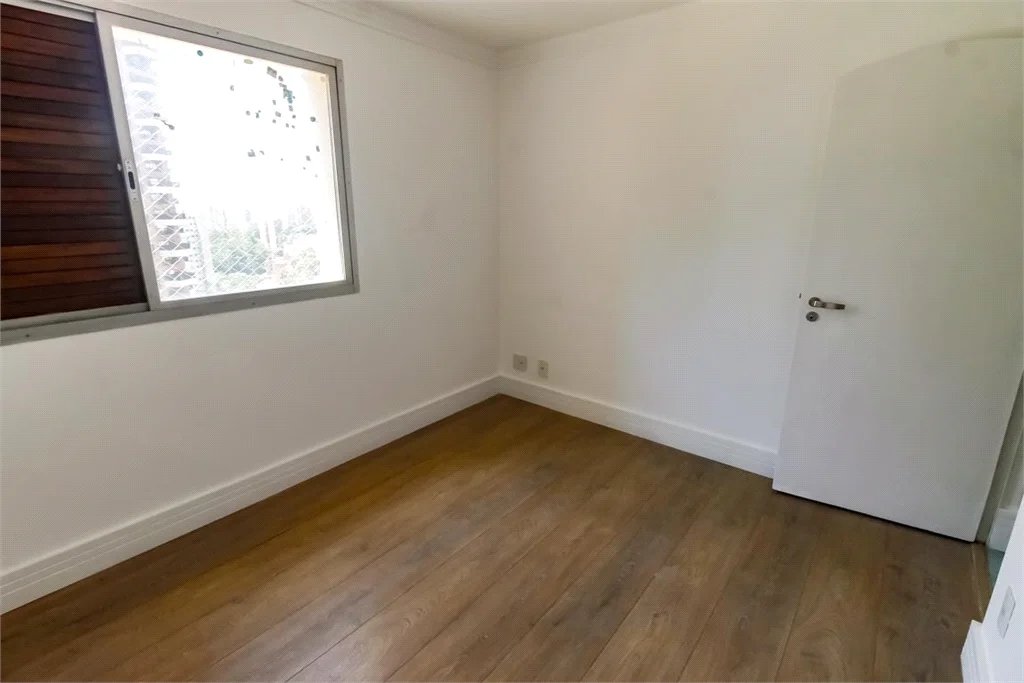 Apartamento à venda com 3 quartos, sendo 2 suítes, em Vila Andrade, São Paulo, SP