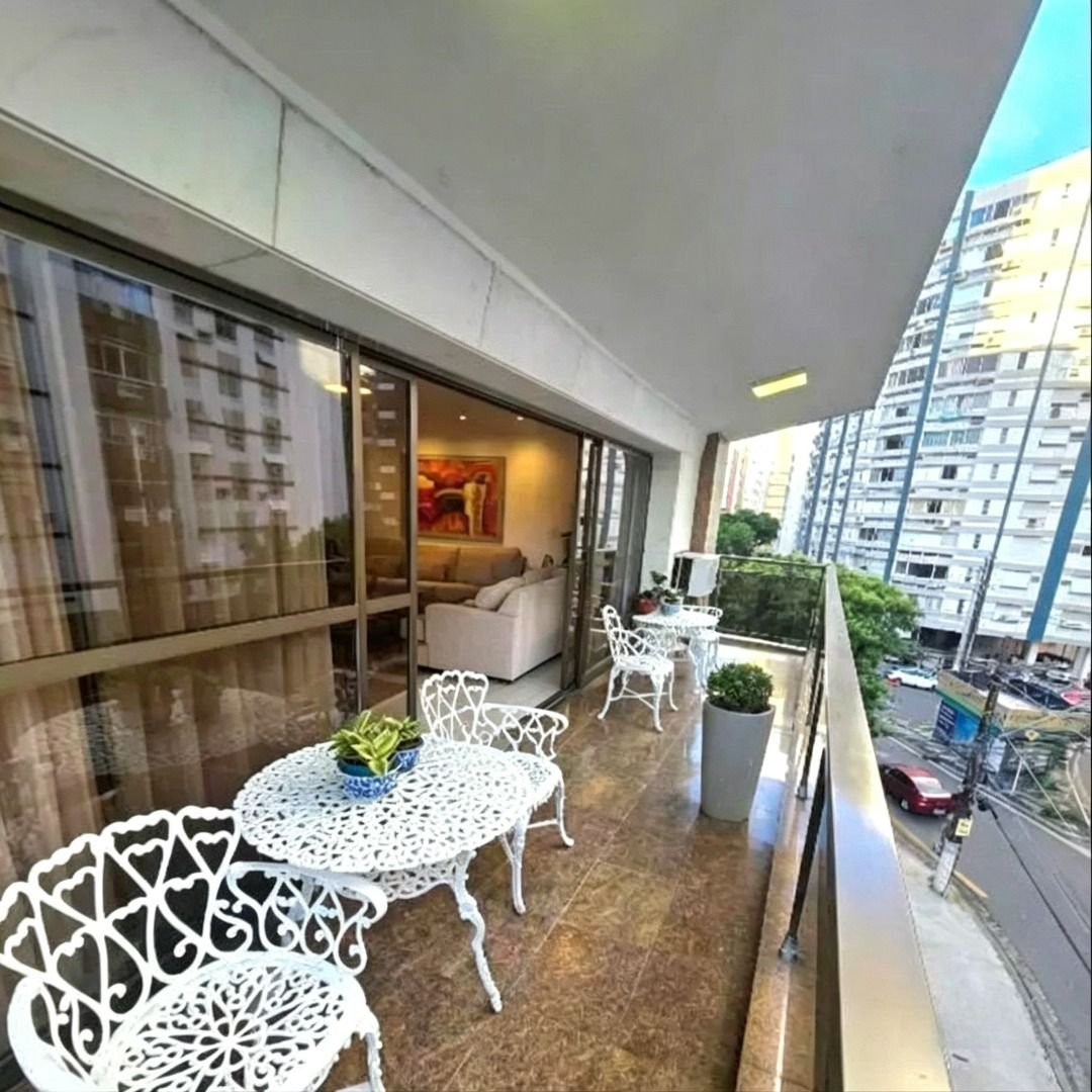 Apartamento próximo da praia com 4 dormitórios à venda, 257 m² por R$ 1.800.000 - Gonzaga - Santos/SP