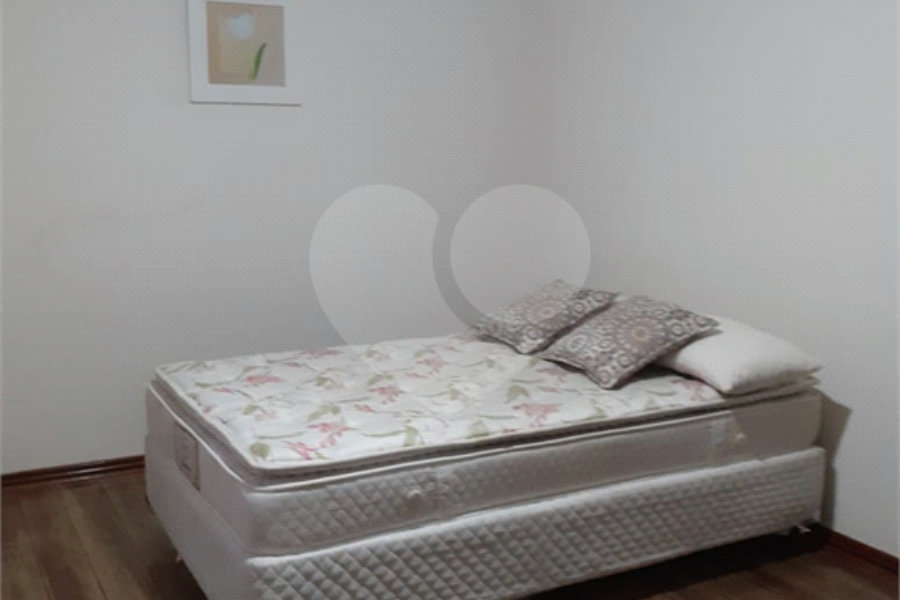 Casa à venda com 8 quartos, sendo 2 suítes, em Serra da Cantareira, Mairiporã, SP