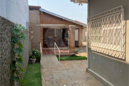 Casa à venda com 3 quartos, sendo 1 suíte, no Centro, Araraquara, SP
