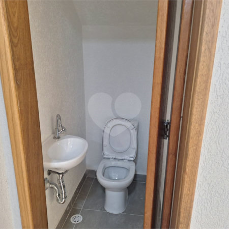 Sobrado à venda com 3 quartos, sendo 1 suíte, em Vila São Geraldo, São Paulo, SP