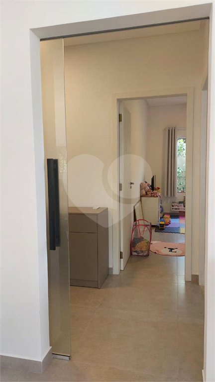 Casa à venda com 2 quartos, sendo 1 suíte, no Centro, Santa Cruz Cabrália, BA