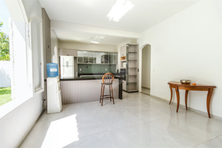 Casa à venda com 3 quartos, sendo 1 suíte,  em Manguinhos, Armação dos Búzios, RJ