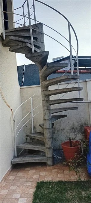 Casa à venda com 4 quartos, sendo 2 suítes, em Vila Sônia, São Paulo, SP