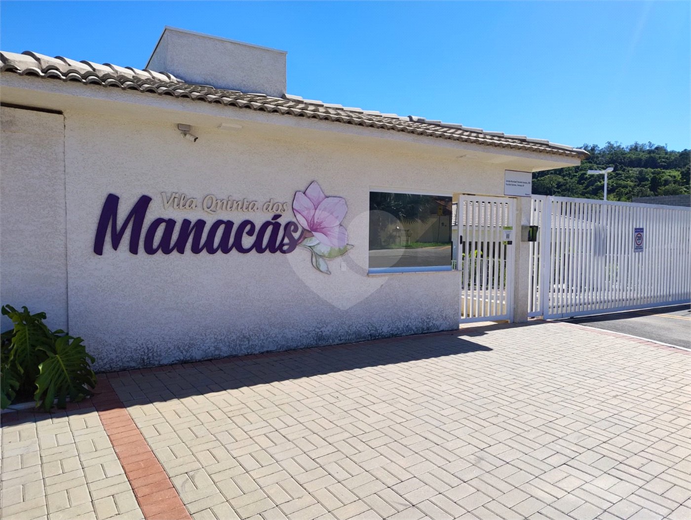 Casa para alugar com 3 quartos, sendo 1 suíte, no condomínio Vila Quinta dos Manacás, Vinhedo - SP