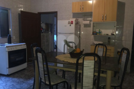 Casa à venda com 4 quartos em Vila Jardini, Sorocaba, SP