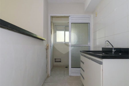 Apartamento à venda com 3 quartos, sendo 1 suíte, em Parque Reboucas, São Paulo, SP