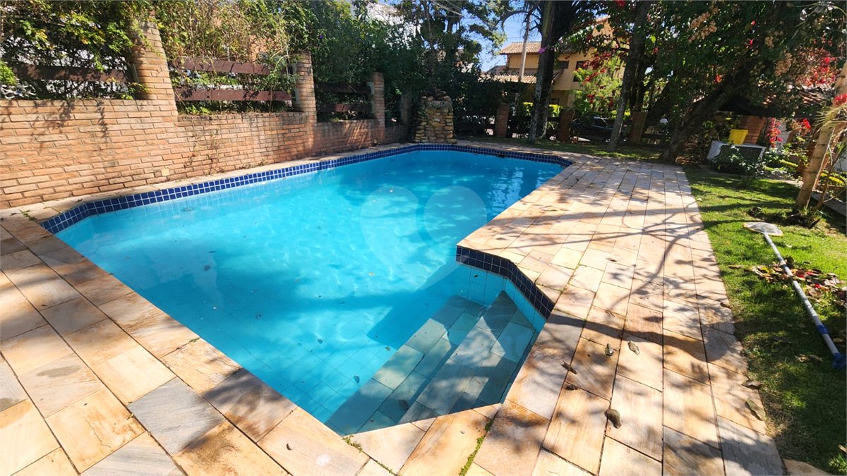 Casa à venda ou para alugar com 3 suítes no condomínio Villagio Capriccio, Louveira - SP