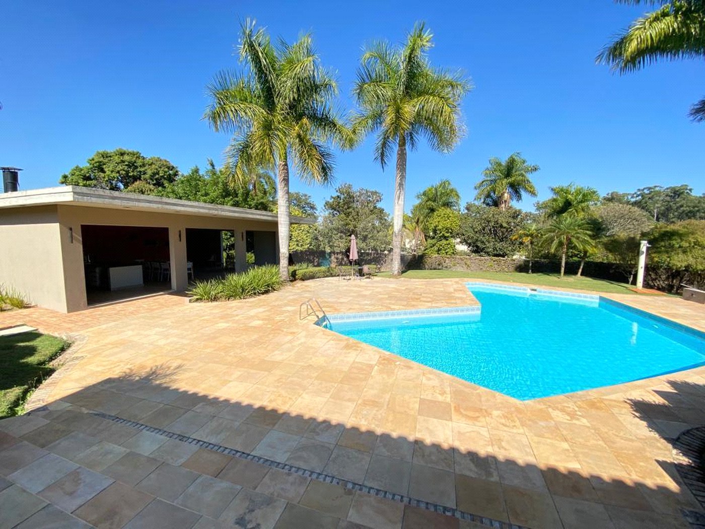 Casa à venda com 5 suítes no condomínio Santa Maria, Votorantim - SP