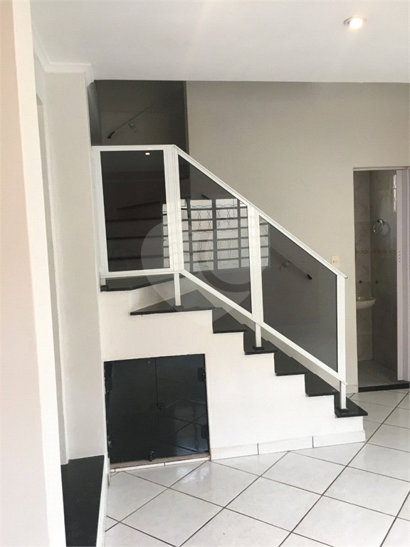 Sobrado à venda com 4 quartos, sendo 1 suíte, em Vila Rubens, Indaiatuba, SP