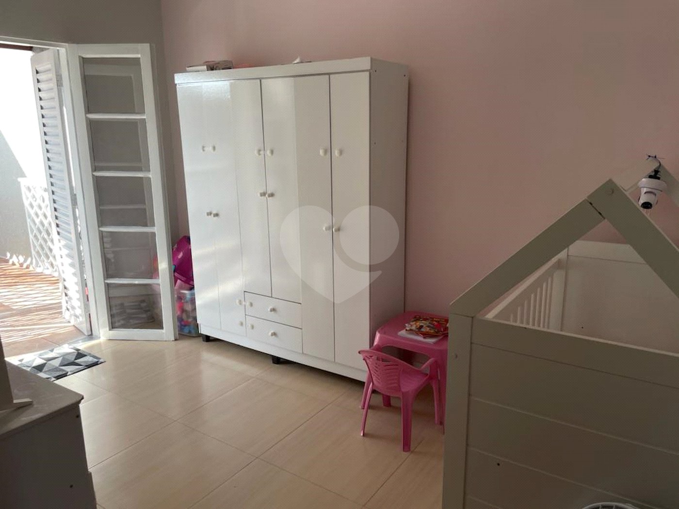 Sobrado à venda com 5 quartos, sendo 1 suíte, em João Aranha, Paulínia, SP