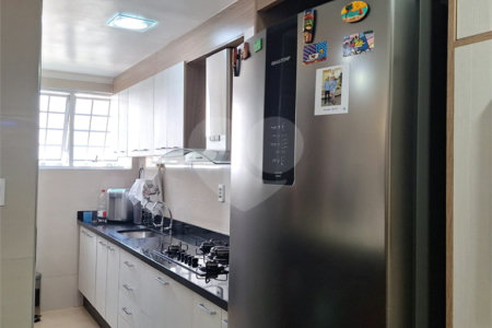 Casa à venda com 2 quartos em Vila Paulicéia, São Paulo, SP