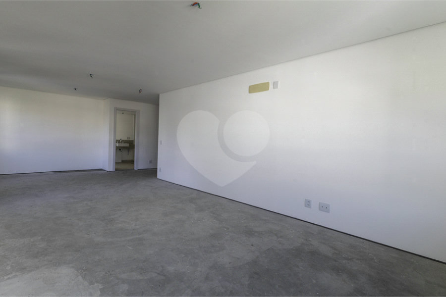 Apartamento à venda com 4 quartos, sendo 3 suítes, em Perdizes, São Paulo, SP