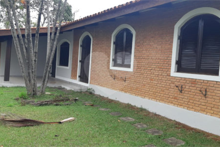 Casa à venda com 3 quartos, sendo 1 suíte, em Vila Santista, Atibaia, SP