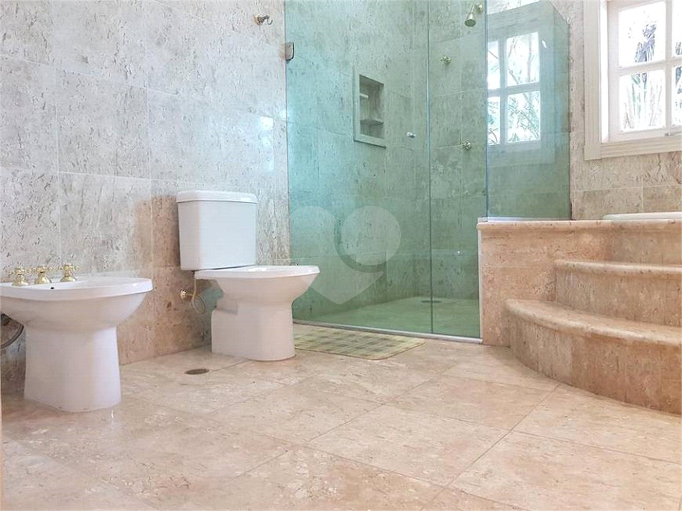 Casa à venda com 4 suítes no condomínio Vilaretto, São Paulo - SP