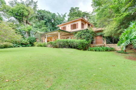 Casa à venda com 4 suítes no condomínio Chácara Flora, São Paulo - SP