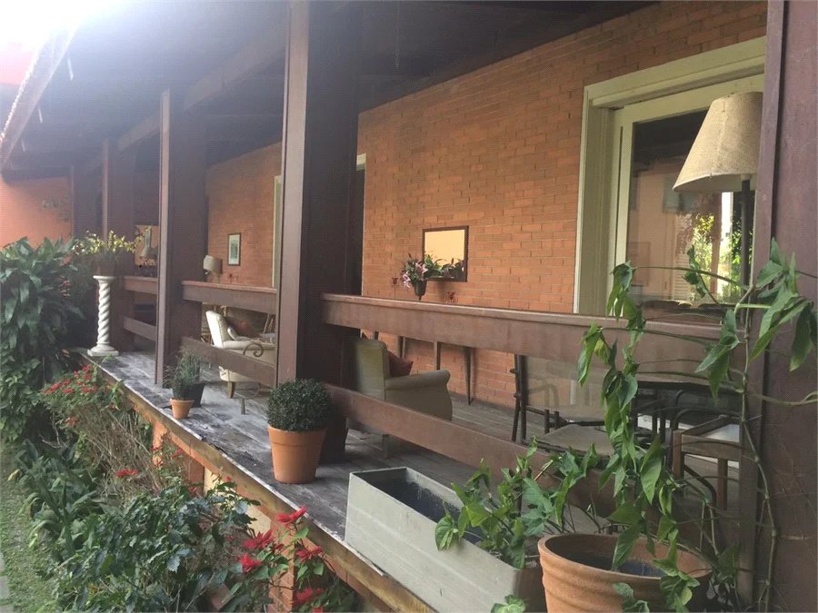Casa à venda ou para alugar com 4 quartos, sendo 2 suítes, em Jardim Guedala, São Paulo, SP