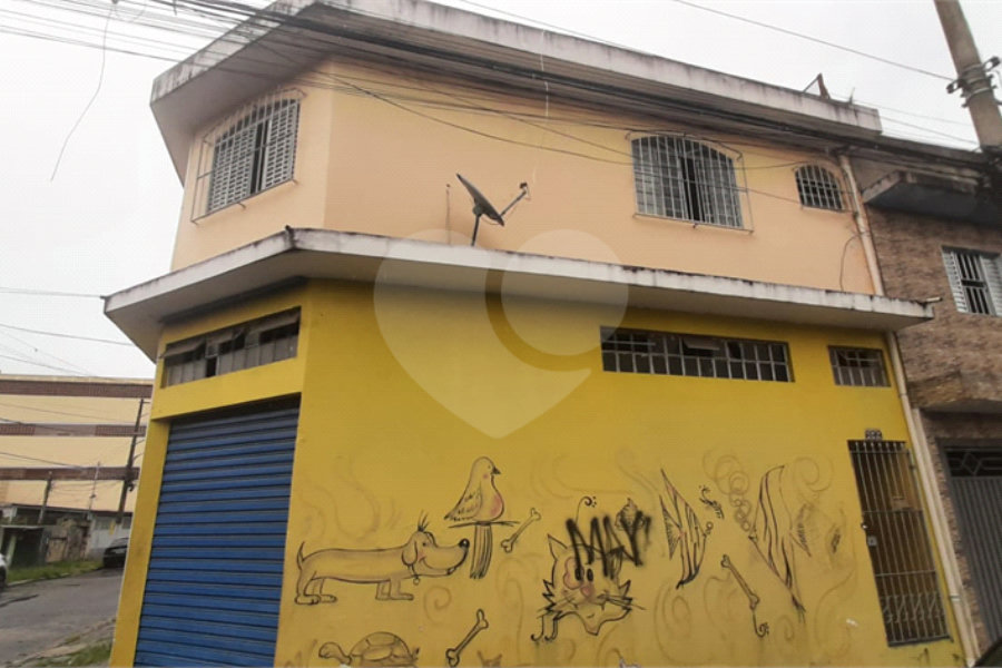 Sobrado à venda com 4 quartos, sendo 1 suíte, em Jardim Brasil (zona Norte), São Paulo, SP