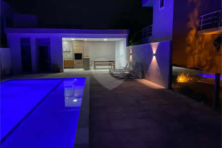 Casa à venda com 3 quartos, sendo 2 suítes, em Orla Norte, Porto Seguro, BA