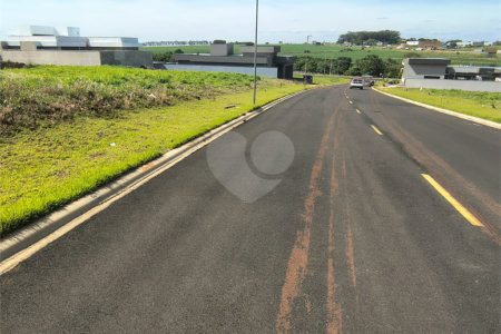 Terreno à venda no condomínio Riviera Village Cravinhos, Cravinhos - SP