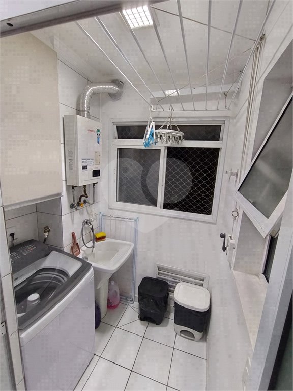 Apartamento à venda com 3 quartos, sendo 1 suíte, em Umuarama, Osasco, SP