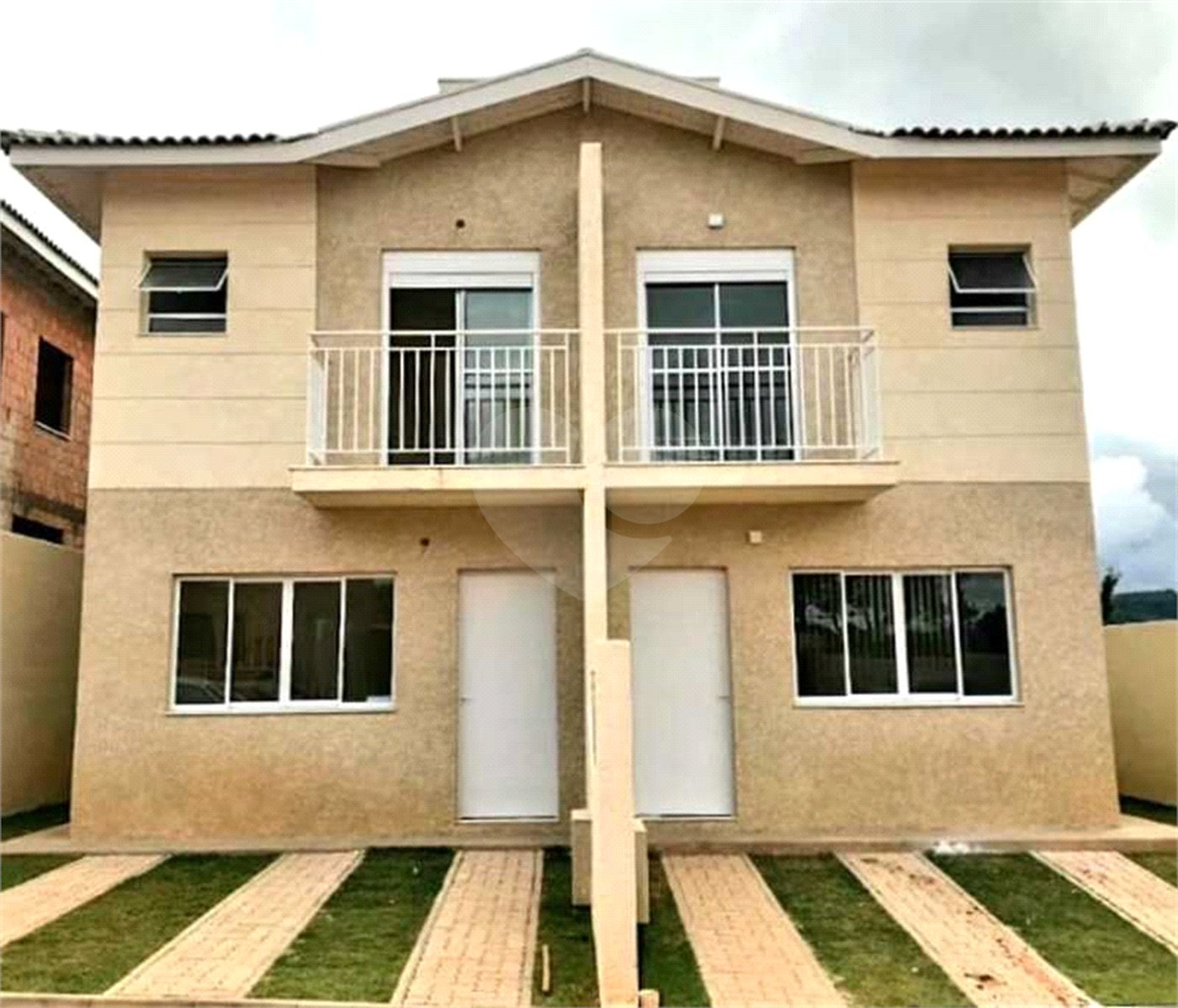 Casa à venda com 3 quartos, sendo 1 suíte,  no condomínio Villagio Imperiale, Louveira - SP