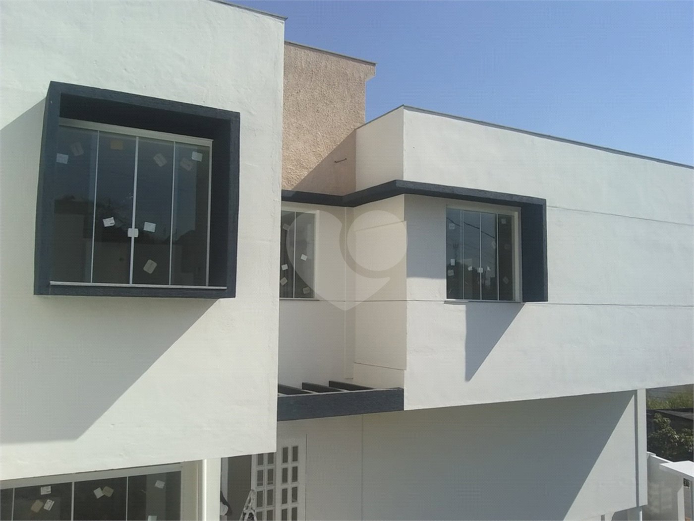 Casa à venda com 4 quartos, sendo 2 suítes, no condomínio Residencial Green Ville, Rio de Janeiro - RJ