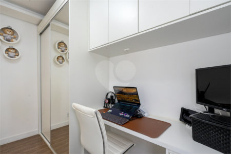 Apartamento à venda com 3 quartos, sendo 1 suíte,  em Jardim Parque Morumbi, São Paulo, SP