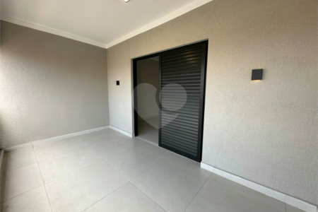 Casa à venda com 3 quartos, sendo 1 suíte, em Vila Carolina, Itapetininga, SP