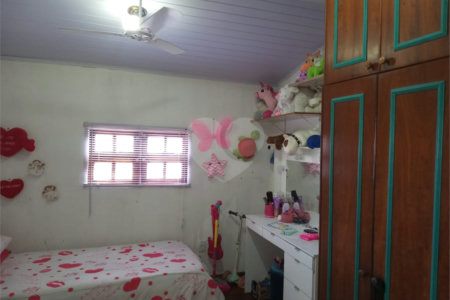 Sobrado à venda com 3 quartos, sendo 1 suíte,  em Vila Caputera, Mogi das Cruzes, SP