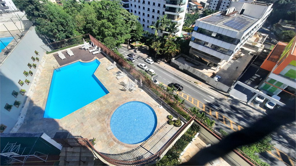 Apartamento à venda com 4 quartos, sendo 2 suítes, em Morumbi, São Paulo, SP