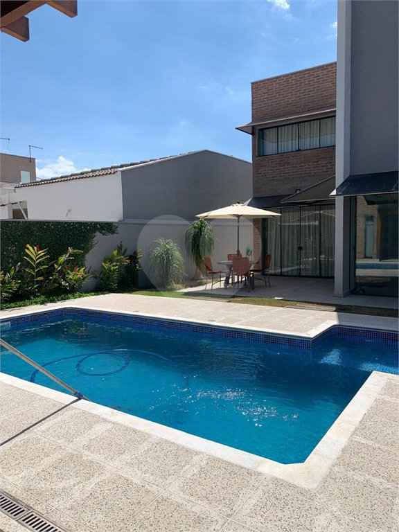 Casa à venda com 4 quartos, sendo 1 suíte, no condomínio Lagos D Icaraí, Salto - SP
