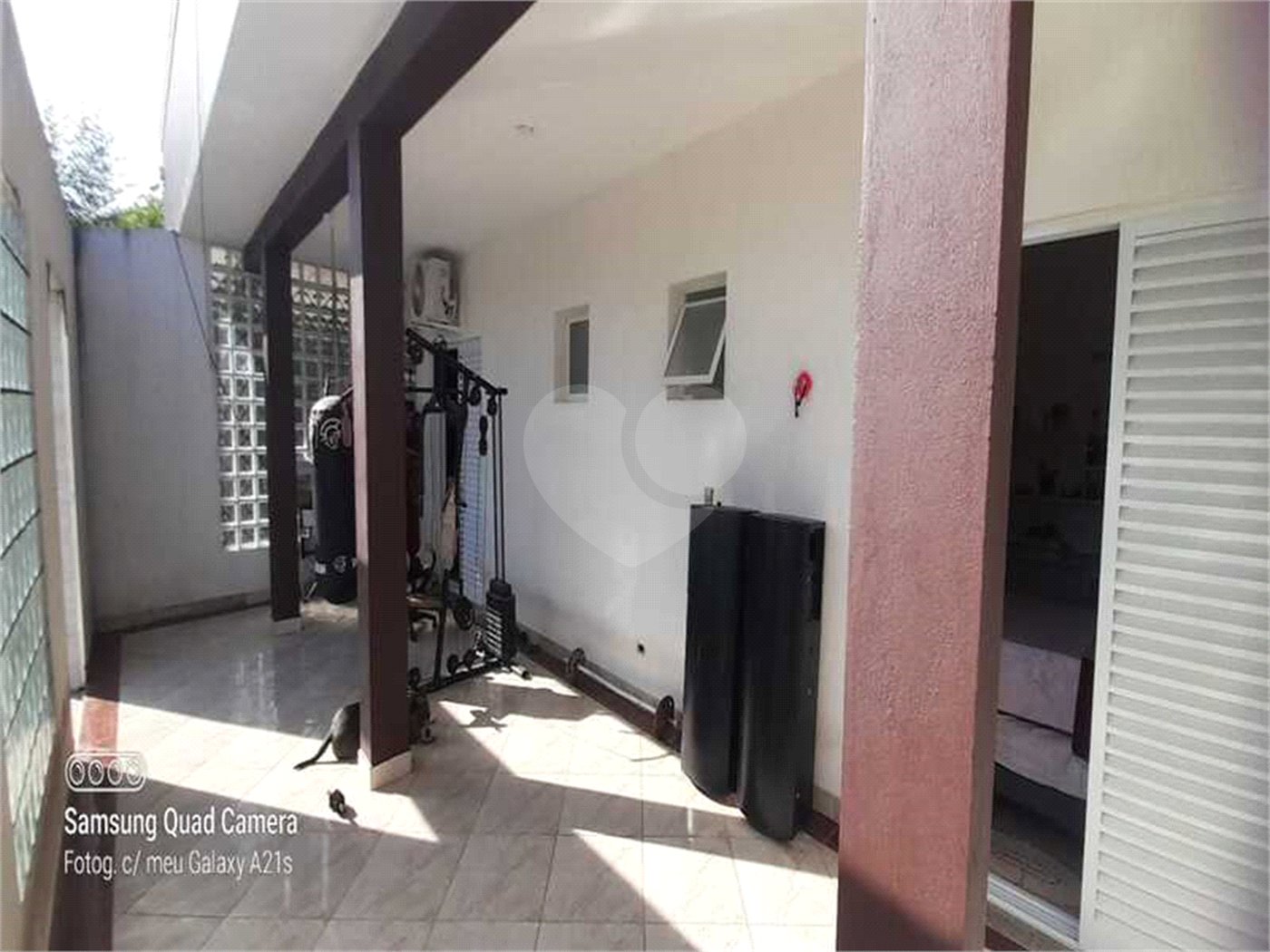 Casa à venda com 4 suítes no condomínio Residencial Vale das Laranjeiras, Indaiatuba - SP