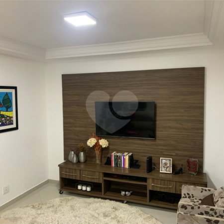 Sobrado à venda com 3 quartos, sendo 1 suíte, em Residencial Novo Horizonte I, Mogi das Cruzes, SP