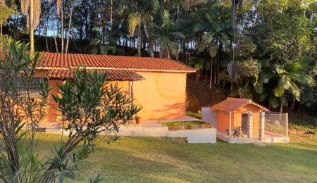 Sítio à venda com 3 quartos, sendo 1 suíte,  no Centro, Biritiba-mirim, SP