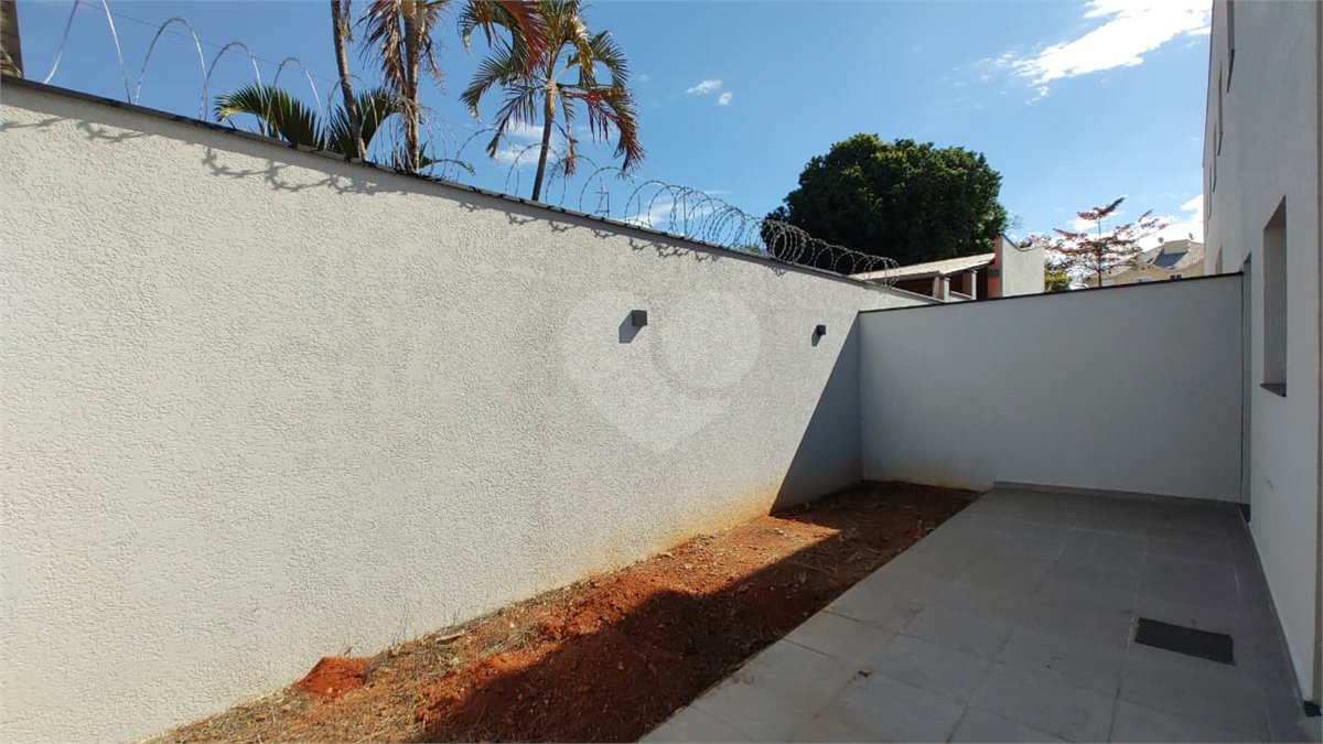 Casa de Vila à venda com 3 quartos, sendo 1 suíte,  em Éden, Sorocaba, SP